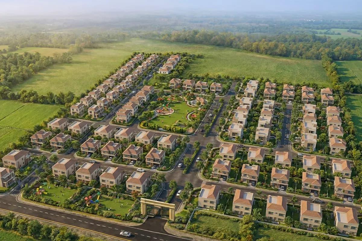 Spacious green landscape at Bella Vista